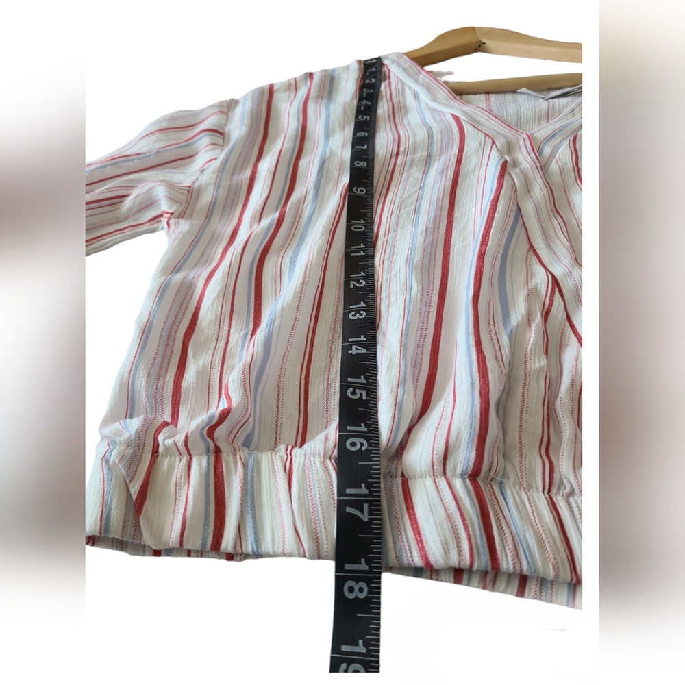 URBAN ROMANTICS | FAUX WRAP BLOUSE | 100% RAYON | SIZE SMALL - Picture 7 of 13